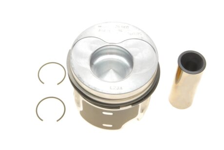 Поршень з кільцями 1.9 TDI 2001-1-2 цил.(KS) KOLBENSCHMIDT 40421620