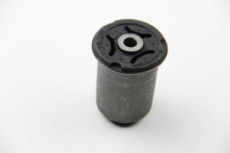 Втулка балки AUDI задн. вісь (Lemferder) C.I.U LEMFORDER 10084 01