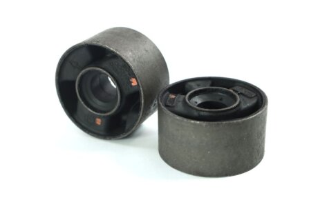 Сайлентблок важеля BMW 3(E30) 82-94 перед. міст низ LEMFORDER 10546 01