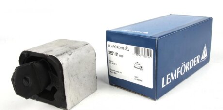 Опора КПП гумометалева MB SPRINTER 3-T/3,5-T/4,6-T /5-T(906)/VITO(W639) 2003=>REAR L/R LEMFORDER 33261 01