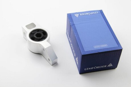 Сайлентблок важеля AUDI A3, SEAT ALTEA, VW CADDY 03 перед. міст зліва LEMFORDER 34762 01