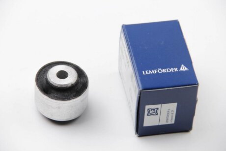 Сайлентблок важеля AUDI A4, A5 07-17 перед. міст LEMFORDER 35378 01