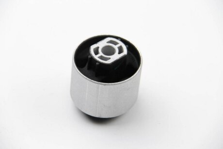 Сайлентблок важеля AUDI/SEAT/SKODA/ A1/A3/Q3/TT/ALTEA/LEON/TOLEDO III/OCTAVIA (I/II)/YETI/GOLF/JETTA/ LEMFORDER 38620 01