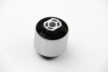 Сайлентблок рычага AUDI/SEAT/SKODA/ A1/A3/Q3/TT/ALTEA/LEON/TOLEDO III/OCTAVIA (I/II)/YETI/GOLF/JETTA/ LEMFORDER 38620 01