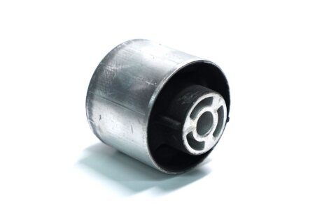 Втулка балки VW JETTA IV 10 зад. міст C.I.U LEMFORDER 42213 01