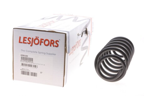 Пружина (задня) VW Polo 1.4GTI АКПП/1.6TDI (осн.GT)/1.8GTI/1.9TDI 01- (накл.зад.ч) (opt-om) LESJOFORS 4295100