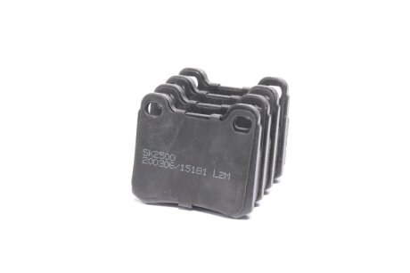 Колодка гальм. диск. MB 190 (W201), C-CLASS (W202) задн. LPR 05P181