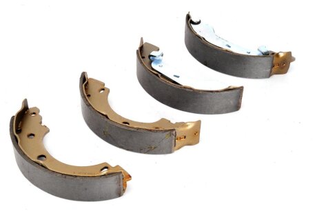 Колодка гальм. барабан. RENAULT KANGO 97- NISSAN KUBISTAR 03- задн. LPR 07330