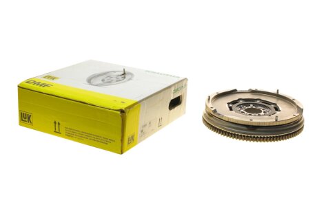 Маховик TOYOTA AURIS, AVENSIS, COROLLA, 05-18 LuK 415 0284 10