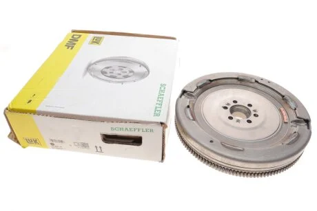 Маховик MITSUBISHI GRANDIS, LANCER VIII, LANCER VIII, 05- (вир-во LUK) LuK 415 0441 10