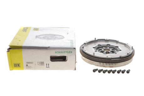 Маховик LuK 415 0725 10