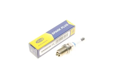 Свічка запалювання Audi A4/A6 2.4/2.8/3.0/Passat 2.8 V6i 95-05 (opt-om) MAGNETI MARELLI 062613000036