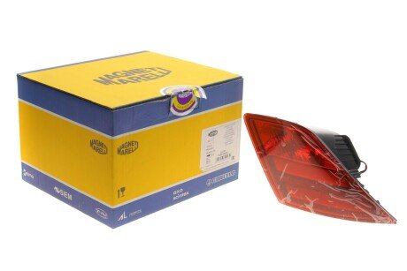 Лихтар задний Peugeot 308 13- (R) (opt-om) MAGNETI MARELLI 714081260801