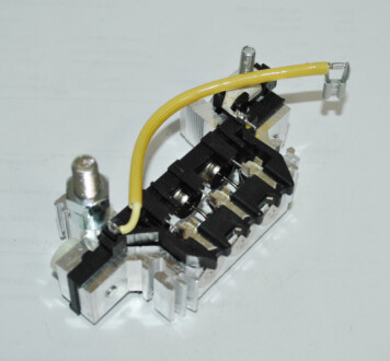 Випрямляч діодний ВИПРЯМЛЯЧ ДІОДНИЙ 16.905.654 MAHLE/ISKRA SI -ua MAHLE / KNECHT 16905654