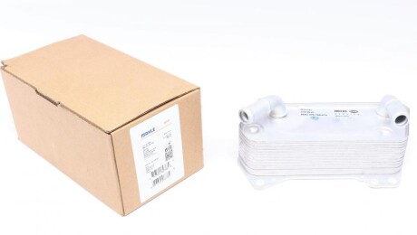 Радіатор масляний VW Caddy IV/Passat 14-/Skoda Octavia 1.0-2.0TSI/1.6-2.0 TDI 12- (теплообмі UA63 MAHLE / KNECHT CLC 151 000S