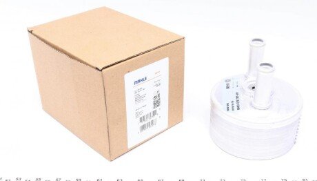 Радіатор масляний Skoda Octavia/ VW Passat 04-14 (теплообмінник) MAHLE UA63 MAHLE / KNECHT CLC 179 000S