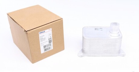 Радіатор масляний VW T5/T6 2.0 TSI 11- (теплообмінник) MAHLE UA63 MAHLE / KNECHT CLC 185 000S