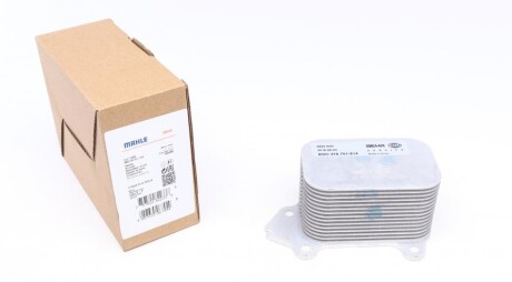 Радіатор масляний Citroen Berlingo/Peugeot Partner/Expert/Fiat Scudo 1.6HDI 07- (теплообмінник UA63 MAHLE / KNECHT CLC 7 000S