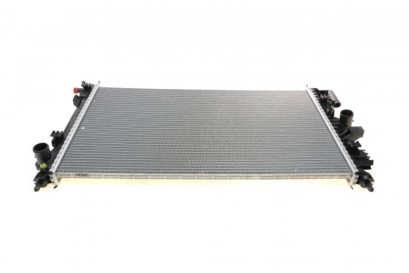 Радіатор охолодження Opel Insignia 2.0 Turbo 08-17 (+AC/МКПП) MAHLE (opt-om) MAHLE / KNECHT CR 1097 000P