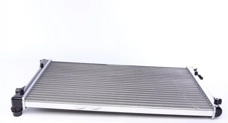 Радиатор охлаждения VW Caddy 04-15 (650x416x23) (ребра завальцованы.)) MAHLE (opt-om) MAHLE / KNECHT CR 30 001S