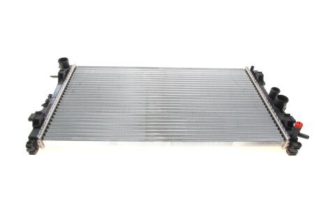 Радіатор охолодження MB Vito (W639) 03- (-/+AC) MAHLE (opt-om) MAHLE / KNECHT CR 608 000P