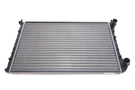 Радіатор охолодження Fiat Doblo 01- (МКПП) MAHLE (opt-om) MAHLE / KNECHT CR 753 000S