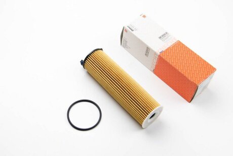 Фільтр масляний MB C, E, 1.8-4.0 d 16- (KNECHT-MAHLE) C.I.U MAHLE / KNECHT OX823/6D