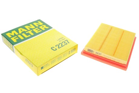 Фільтр повітряний Mini Cooper 1.6/Mini One 1.4-1.6 01-04 -FILTER UA63 MANN C 2237