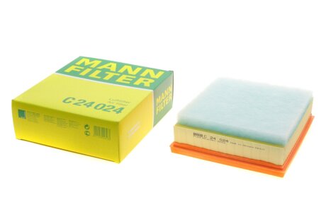 Фільтр повітряний BMW 1 (F20/F21) 1.5d/1.6d/2.0d N47/B47/3 (F30/F80)/4 (F32-F36) 2.0d N47/B47 11 UA63 MANN C 24 024