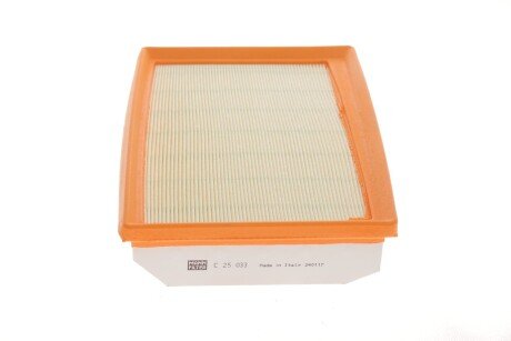Фільтр повітряний -FILTER MANN C 25 033