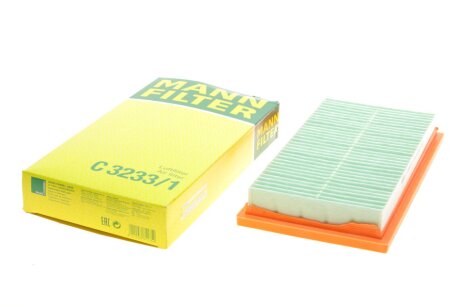 Фільтр повітряний Mazda 6 1.8/2.0/CD/2.2CD/2.3/2.5 02-13/626 V 2.0TDi 98-02/MPV 2.0CD/2.3-3.0 99 UA63 MANN C 3233/1