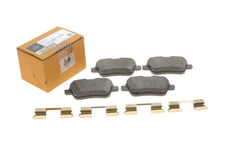 Колодки гальмівні (задні) MB A-class (W176)/B-class (W246) 11-18 MERCEDES UA63 MERCEDES-BENZ 000420760490