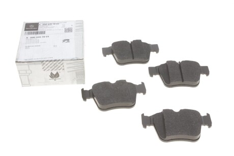 Колодки гальмівні (задні) MB C-class (W205)/GLC (X253) 15-19 MERCEDES UA63 MERCEDES-BENZ 0004207803