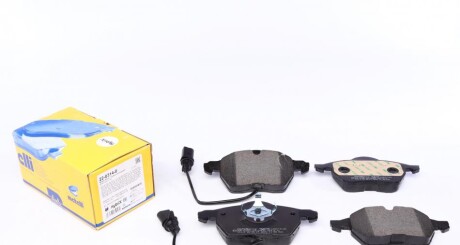 Колодки гальмівні (передні) Audi A4/A6 95-11/Skoda SuperB 01-08/VW Passat B5 00-05 (+датчики) UA63 Metelli 22-0314-0