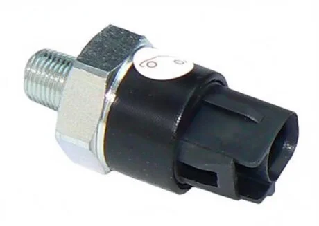 Датчик тиску оливи HONDA ACCORD VIII (CU), CIVIC VIII (FD, FA), CR-V II (RD_); SUZUKI GRAND VITARA II METZGER 0910040