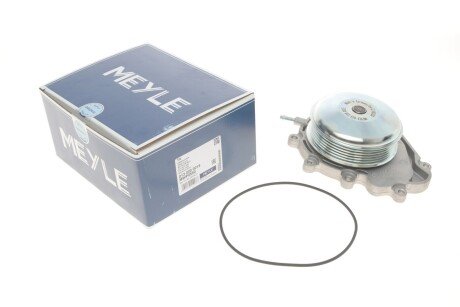 Помпа води MB C-class (W204/S204)/E-class (W212)/Vito (W447) (OM651) 08- UA63 MEYLE 013 220 0015