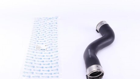 Патрубок повітря, що нагнітається MEYLE 014 036 0024