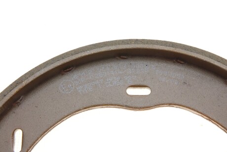 Колодки ручника MB Vito (W639) 03- (186x20) (з пружиною) (opt-om) MEYLE 014 533 0002/S