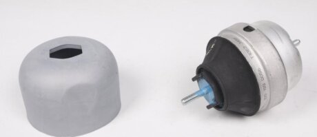 Подушка двигуна (передня) Audi A4/A6/ VW Passat 2.4-2.8 97-05 (opt-om) MEYLE 100 199 0056