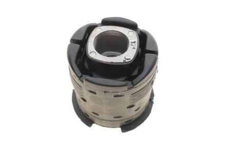 Сайлентблок балки (задньої/зверху/ззовні) BMW 1 (E81/E82/E88)/3 (E90/E91/E92/E93) 04-13 (opt-om) MEYLE 314 710 0000