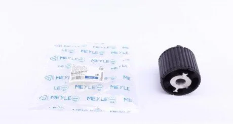 Сайлентблок балки (задньої/ззаду) BMW 5 (F07/F10/F11)/ 6 (F06/F12/F13)/ 7 (F01/F02/F04) (opt-om) MEYLE 314 710 0025