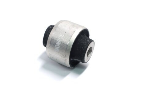 Сайлентблок важеля RENAULT MEGANE III, SCENIC III 08- перед. міст C.I.U MONROE L25824