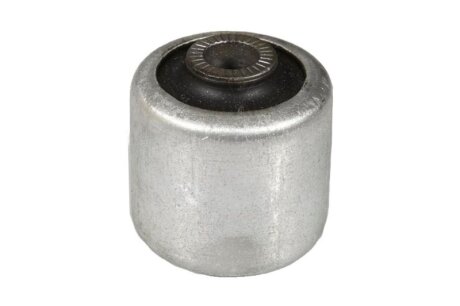 Сайлентблок переднього важеля. MOOG BMSB10984