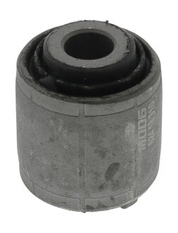 Сайлентблок важеля LAND ROVER FREELANDER (FA_) 10/06-=> REAR L/R -ua MOOG LR-SB-15633