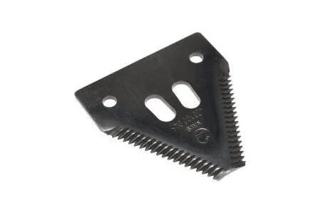 Сегмент ножа жатки JD600, 81x76x2,7; d=6,4мм. середня насічка, 17 зубів(Z52672,Z47493,420100045)(MWS Mws-schneidwerkzeuge-gmbh-co-kg 80-4-0406-G
