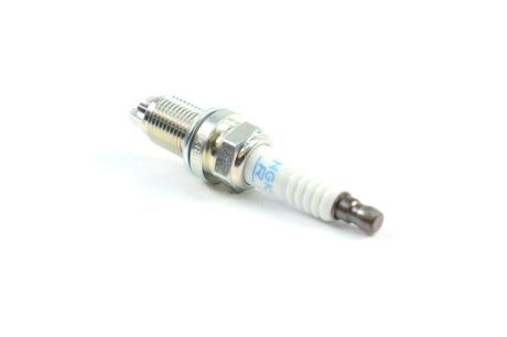 Свічка запалювання TOYOTA LC 80 3.4 96-,100 4.5 98-,COROLLA (1.3,1.4) 98- NGK BKR5EKB-11