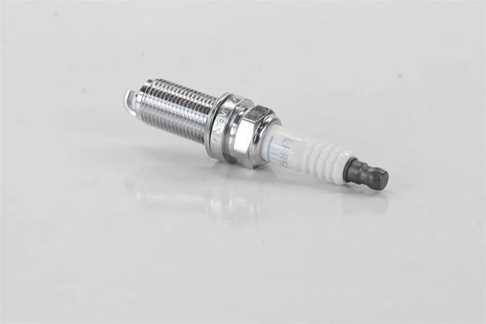 Свічка запалювання NISSAN MICRA (1.2,1.4,1.6) 03-/NOTE 1.4 06- (вир-во) NGK LFR5AP-11 (фото 1)