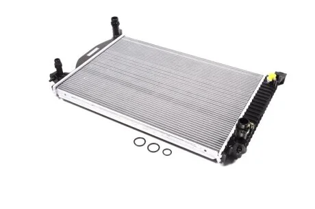 Радіатор охолодження AUDI A4/ S4 (00-) 3.0/3.2 (вир-во Nissens) NISSENS 60307A