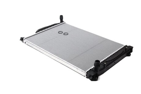 Радіатор охолодження AUDI A6 2.5Tdi MT 97-02 NISSENS 60422A