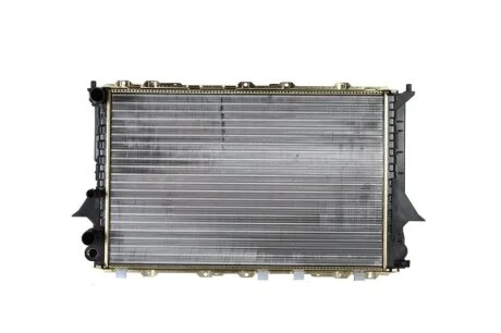 Радіатор охолодження AUDI 100 (C4) (90-) (вир-во Nissens) NISSENS 60457